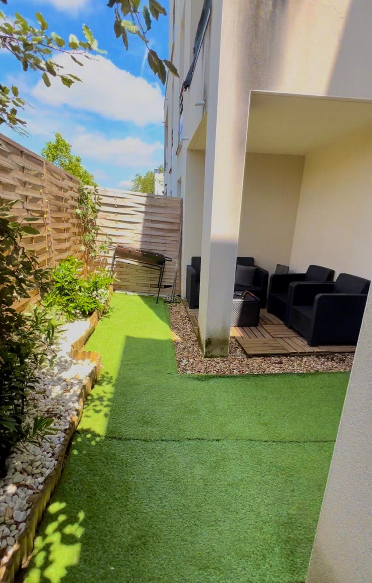 Appartement Rez De Chaussee Avec Parking Prive Orleans Ngoại thất bức ảnh